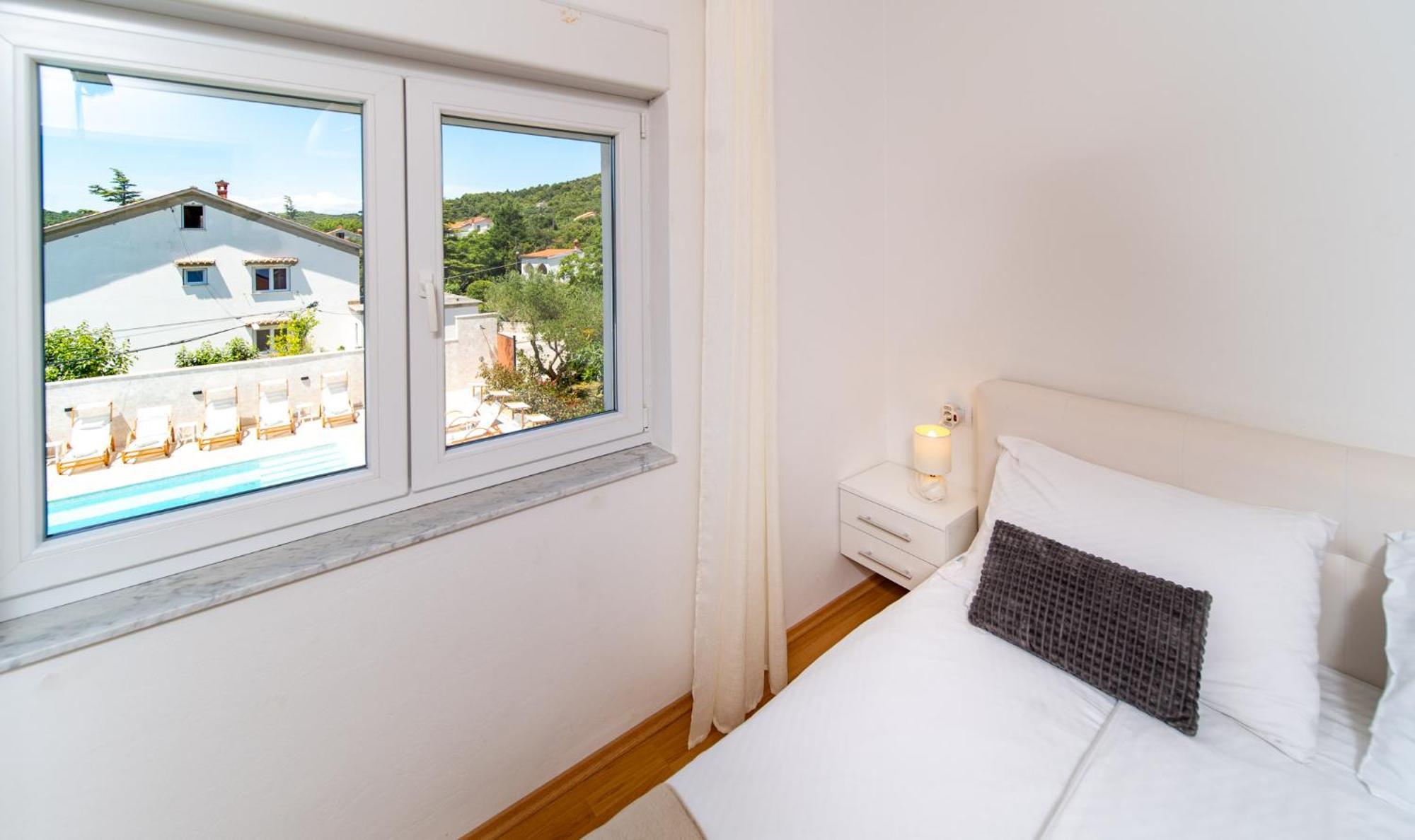Foric Apartments With Outdoor Heated Pool ラブ エクステリア 写真