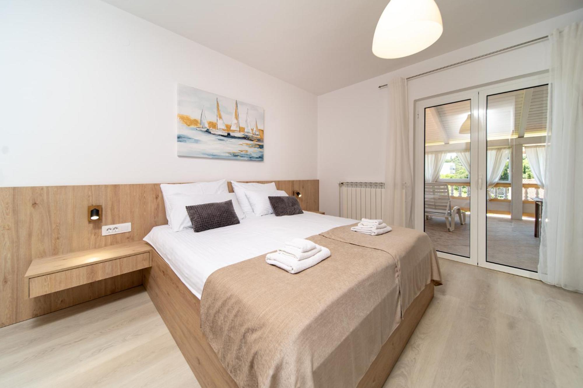 Foric Apartments With Outdoor Heated Pool ラブ エクステリア 写真