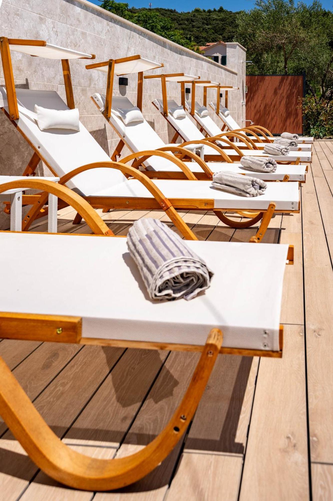 Foric Apartments With Outdoor Heated Pool ラブ エクステリア 写真