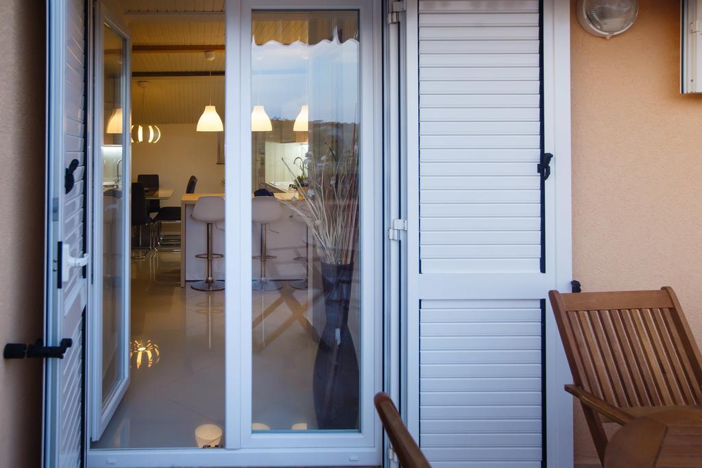 Foric Apartments With Outdoor Heated Pool ラブ エクステリア 写真
